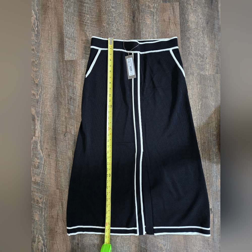 Eva Mendes Sweater Skirt, Medium - Picture 6 of 11
